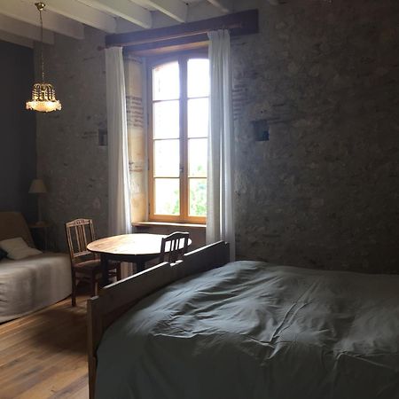 Bed and Breakfast Les Huguets Вильнёв-сюр-Ло Номер фото