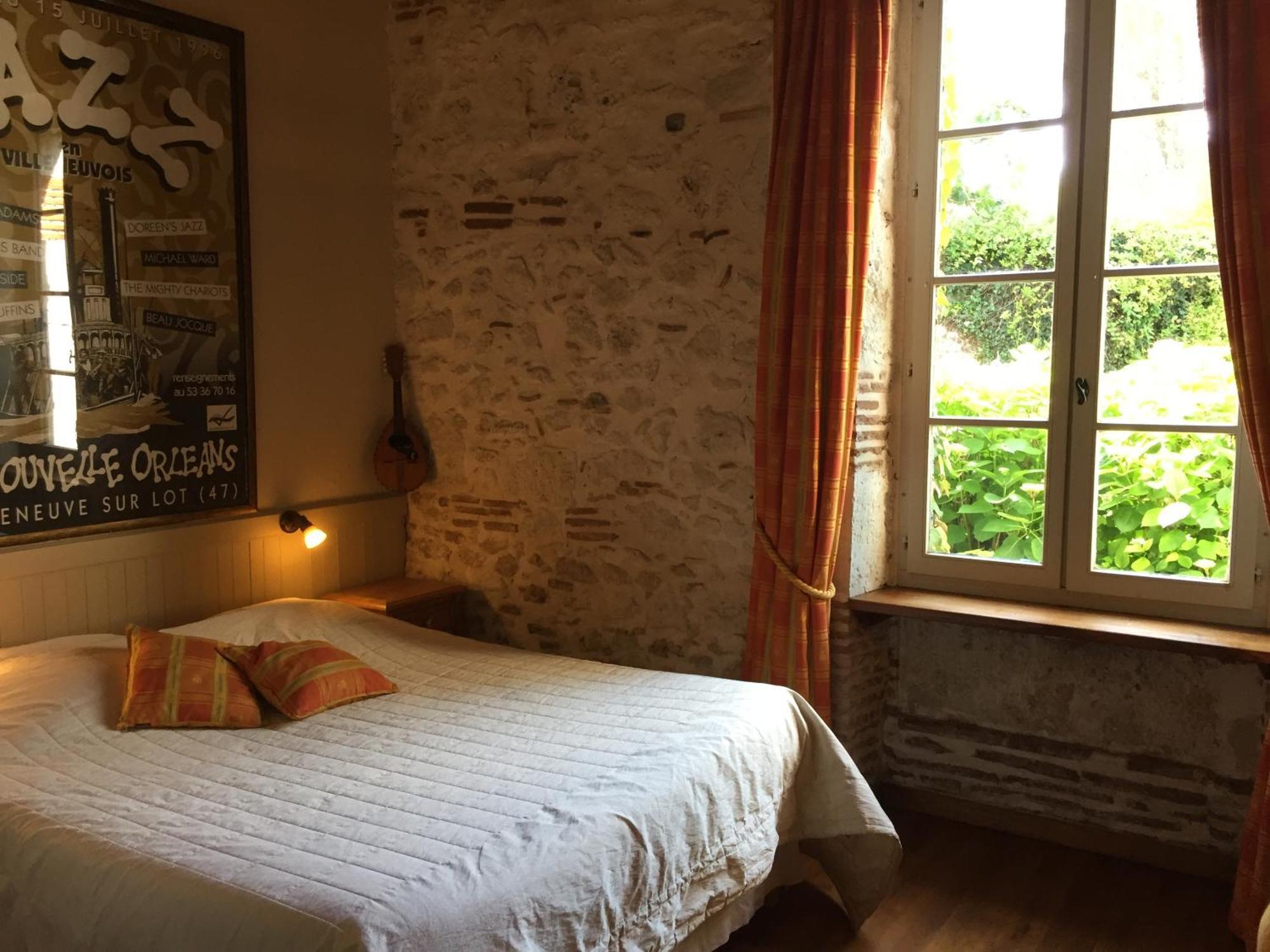 Bed and Breakfast Les Huguets Вильнёв-сюр-Ло Номер фото